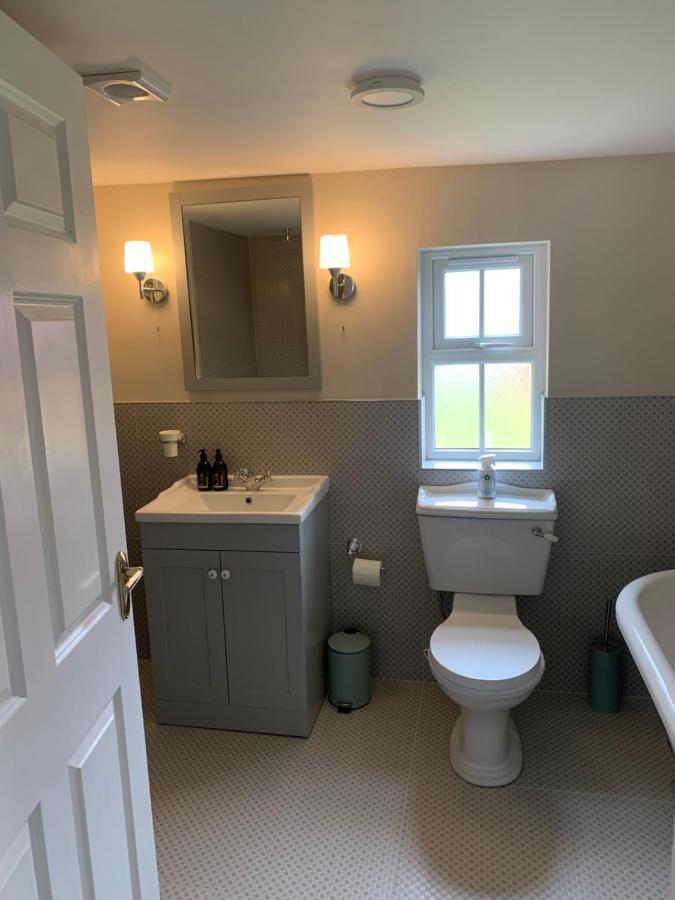 Toms Cottage Longford Bagian luar foto