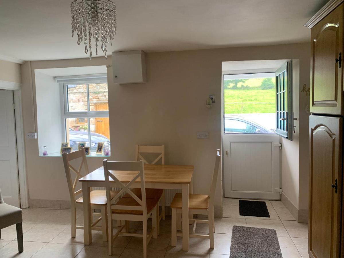 Toms Cottage Longford Bagian luar foto